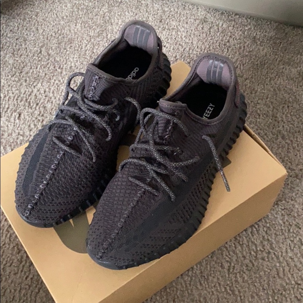 adidas Yeezy Boost 350 V2 (non reflective)
